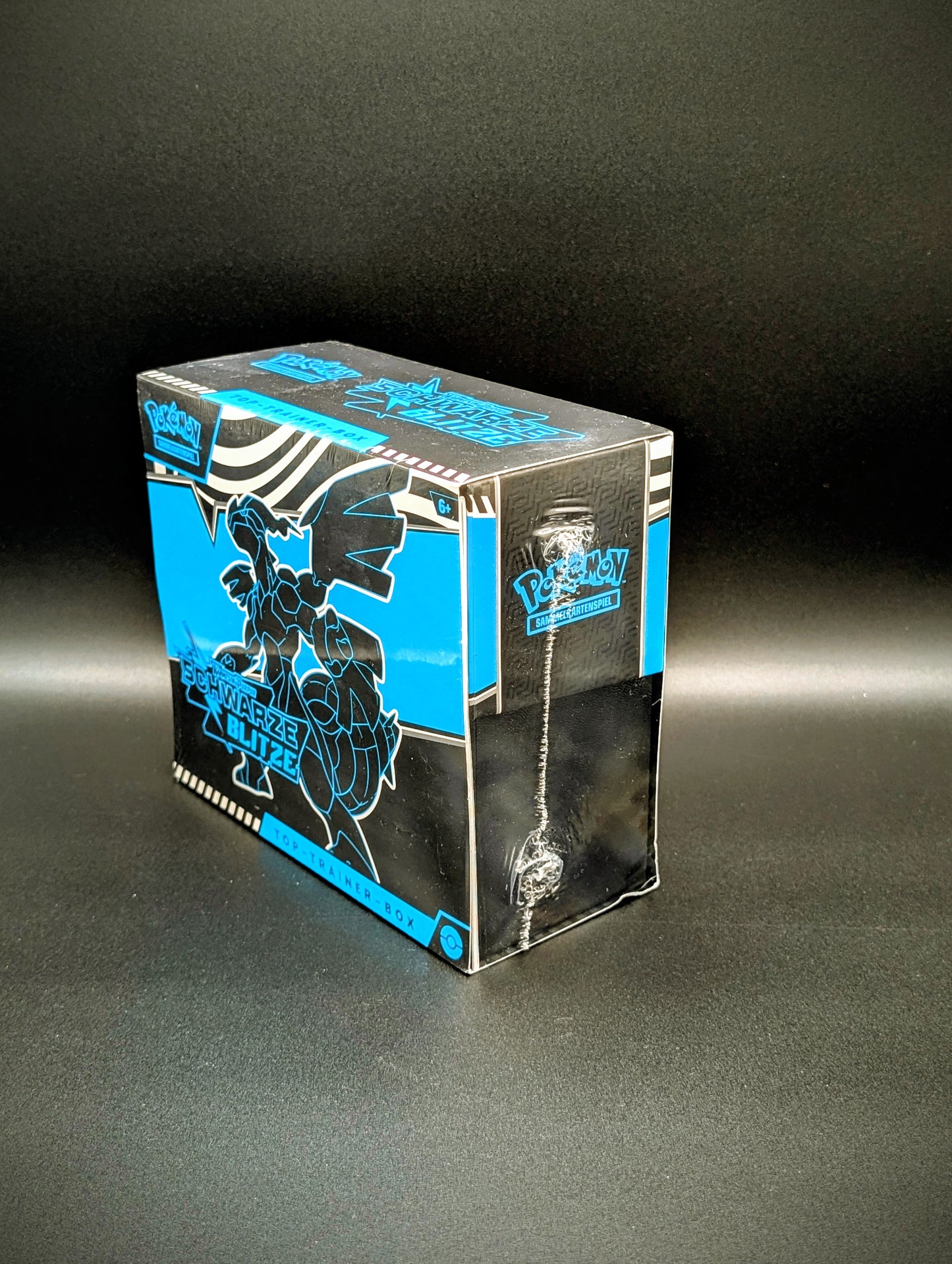 Pokemon Karmesin & Purpur: Schwarze Blitze Top Trainer Box (Deutsch)